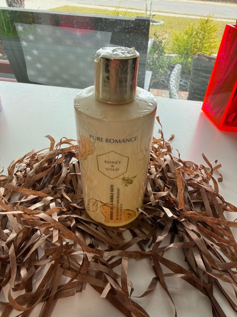 Pure Romance Honey & Gold Lotion - Cream and Gold Accents